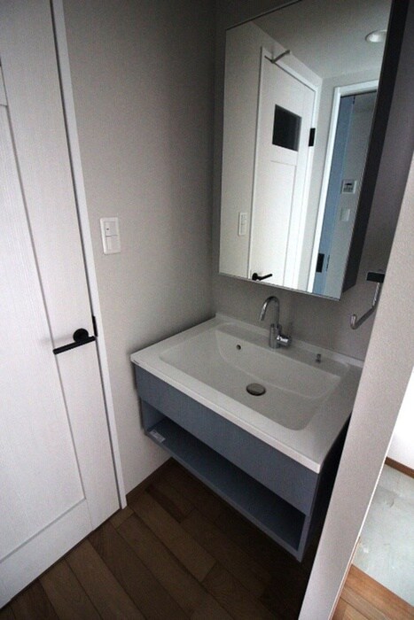 物件内観写真13　(洗面)