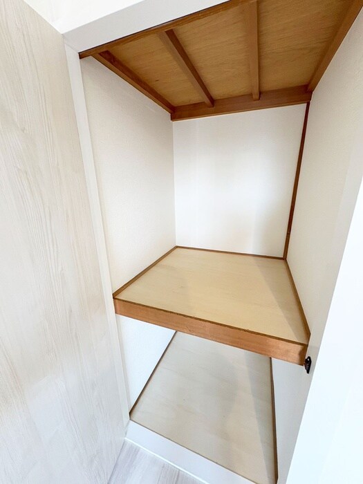 物件内観写真12　(収納)