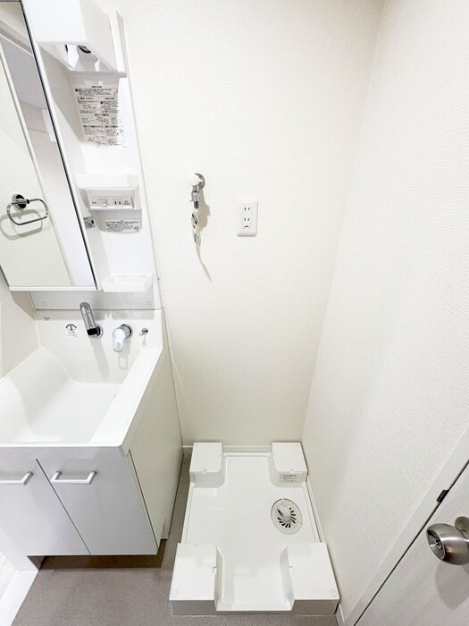 物件内観写真17　(洗濯機置場)