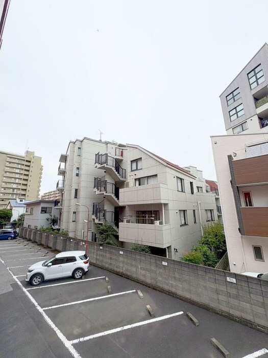 物件内観写真22　(室内からの展望)