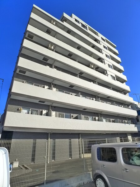 ｸﾞﾗﾝﾌｫｰｽ西新井ｱｳﾞｪﾆｰﾙ(704)外観写真
