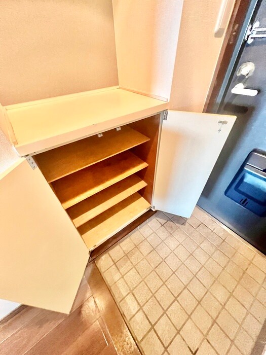 物件内観写真19　(靴箱)