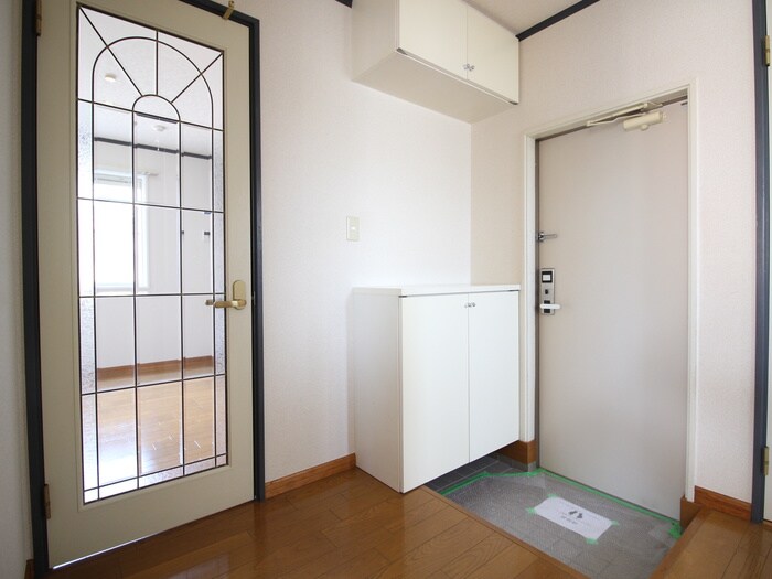 物件内観写真19　(玄関)