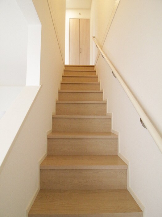 物件内観写真10　(廊下)