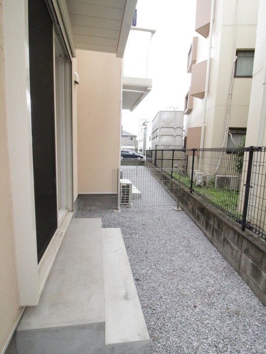 物件内観写真14　(室内からの展望)