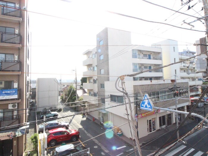 物件内観写真17　(室内からの展望)