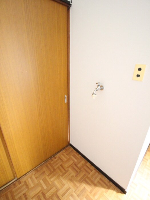 物件内観写真20　(洗濯機置場)