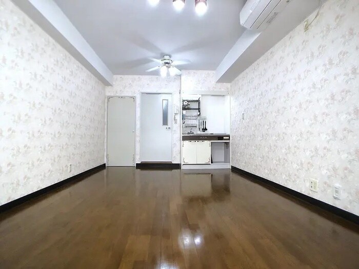 物件内観写真8　(居室)