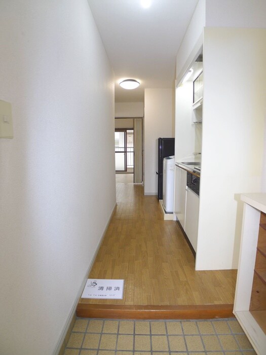 物件内観写真17　(玄関)