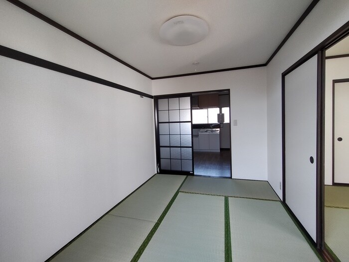 物件内観写真5　(居室)