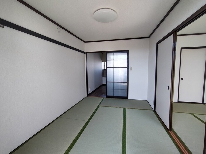 物件内観写真5　(居室)