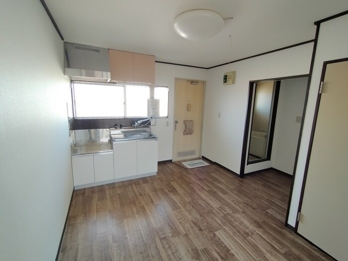 物件内観写真8　(居室)