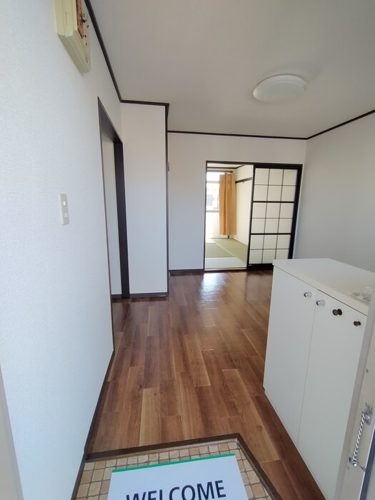 物件内観写真16　(廊下)