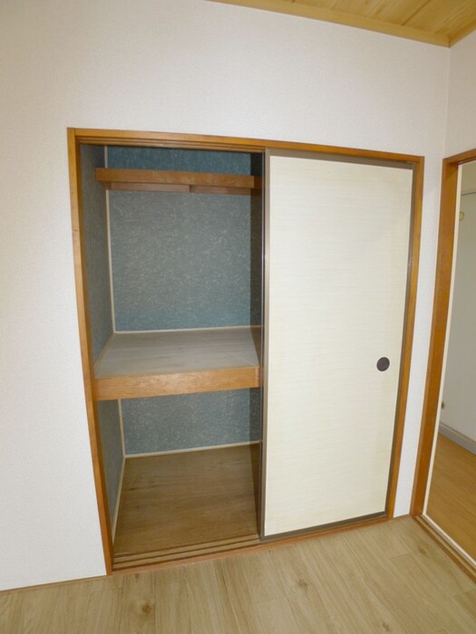物件内観写真12　(収納)