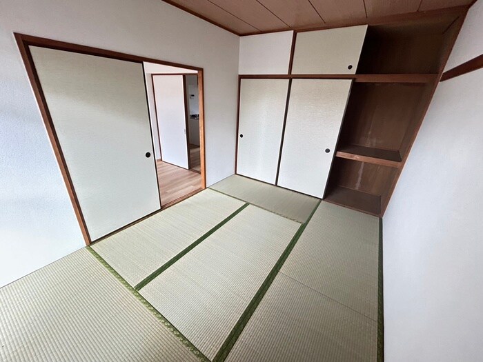 物件内観写真10　(居室)