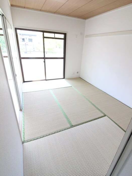 物件内観写真11　(居室)