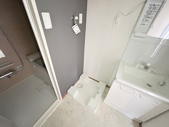 物件内観写真18　(洗濯機置場)