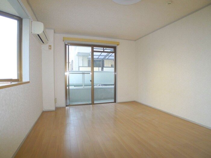 物件内観写真9　(居室)