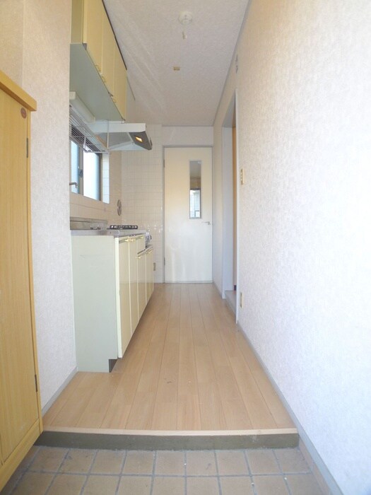 物件内観写真16　(玄関)