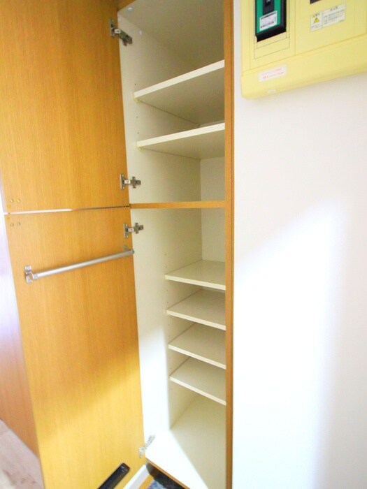 物件内観写真8　(靴箱)