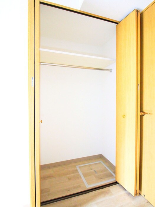 物件内観写真13　(収納)