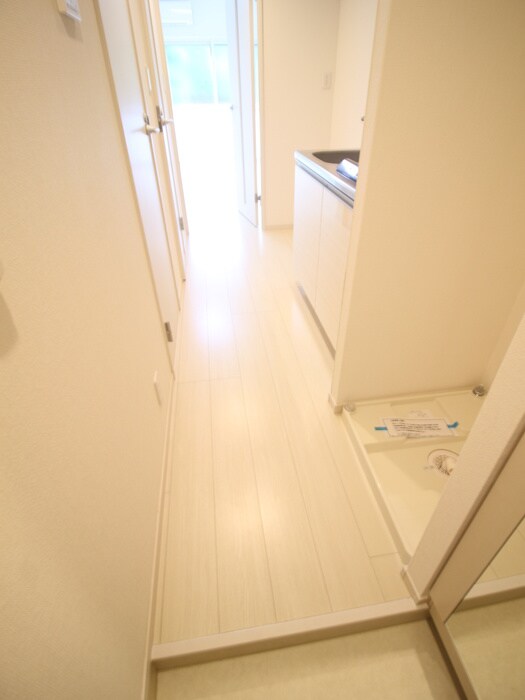 物件内観写真16　(洗濯機置場)