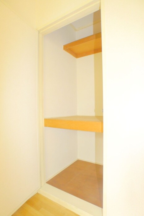 物件内観写真9　(収納)