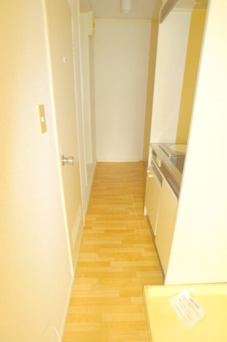 物件内観写真20　(廊下)