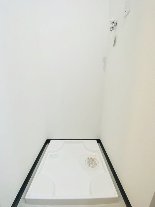 物件内観写真15　(洗濯機置場)