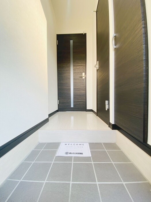 レピュア住吉レジデンスの玄関