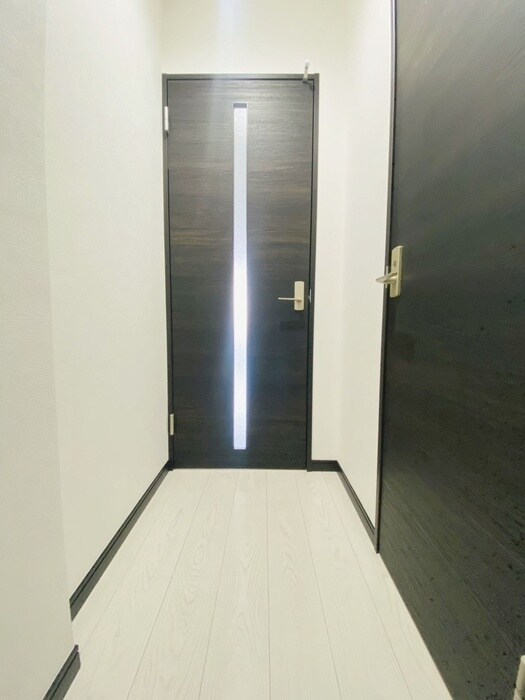 物件内観写真18　(廊下)