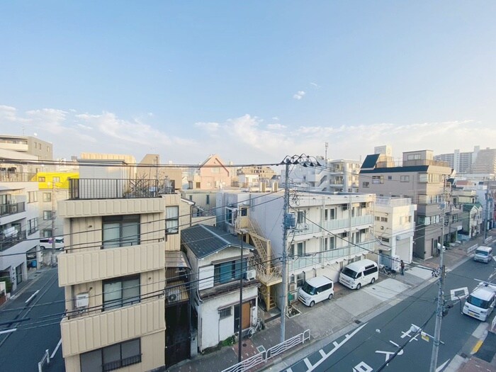 物件内観写真22　(室内からの展望)