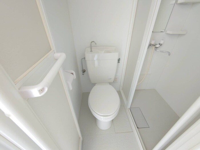 物件内観写真14　(トイレ)