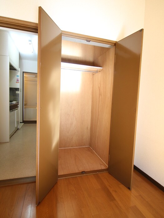 物件内観写真15　(収納)