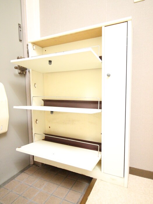 物件内観写真18　(靴箱)