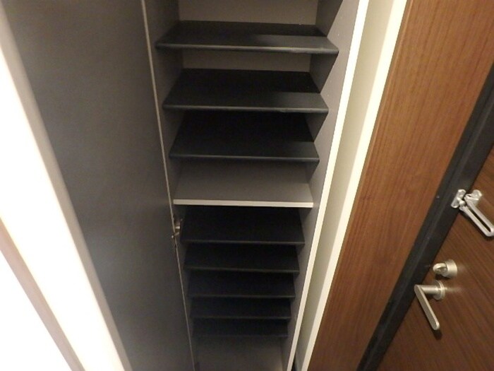 物件内観写真17　(靴箱)