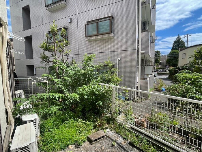 物件内観写真16　(室内からの展望)