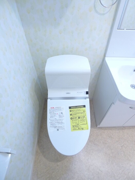 物件内観写真14　(トイレ)