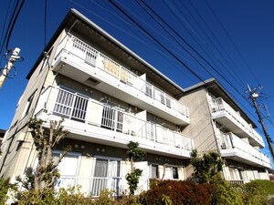 エステートつきみ野外観写真