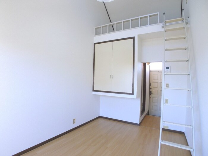 物件内観写真8　(居室)