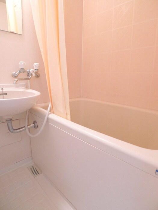 物件内観写真12　(バス／シャワールーム等)