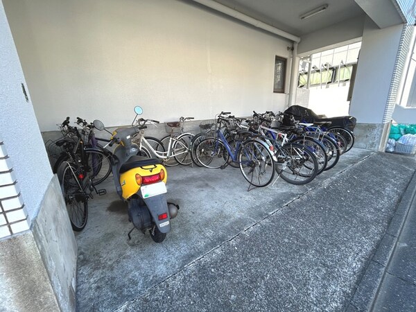 駐輪場
