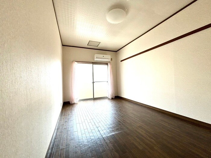 物件内観写真8　(居室)