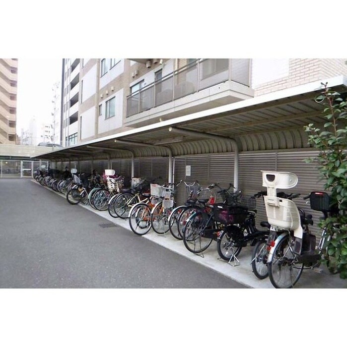 物件外観写真3　(駐輪場)