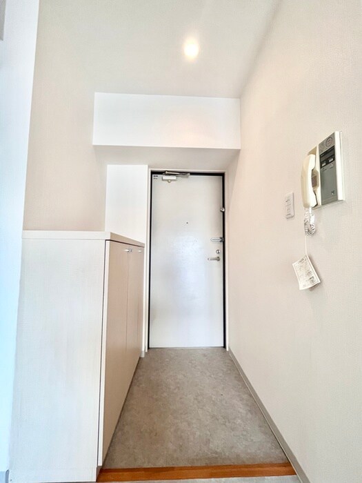 物件内観写真17　(玄関)