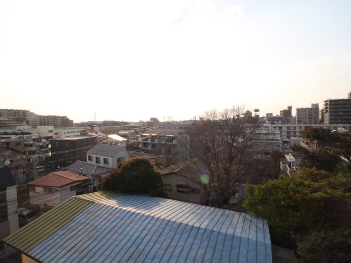 物件内観写真17　(室内からの展望)