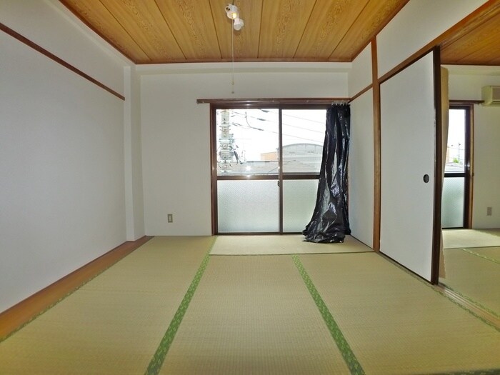 物件内観写真8　(居室)