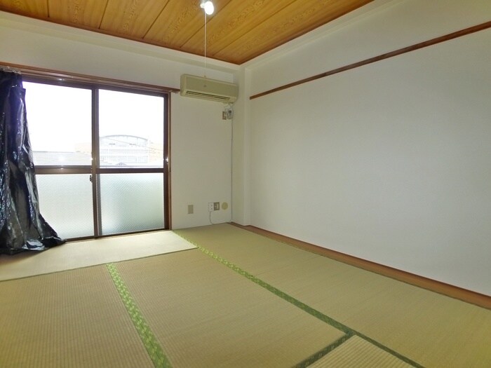 物件内観写真9　(居室)