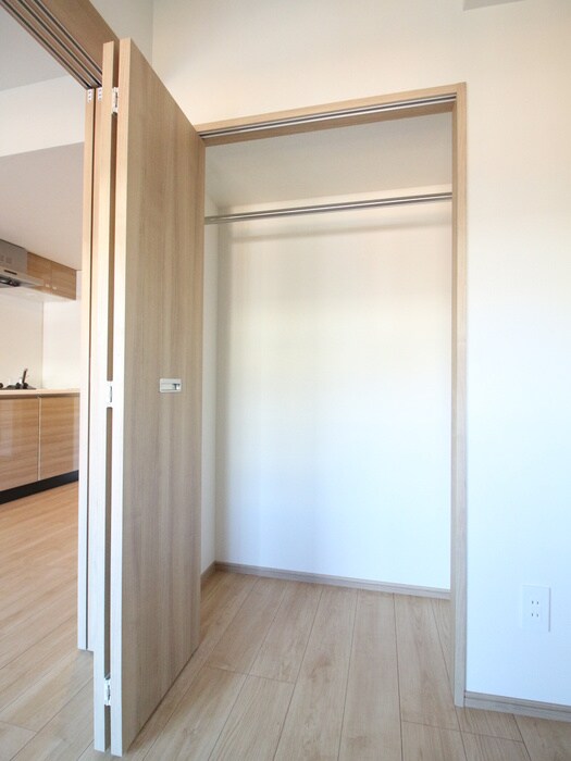 物件内観写真13　(収納)