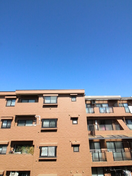 物件内観写真16　(室内からの展望)